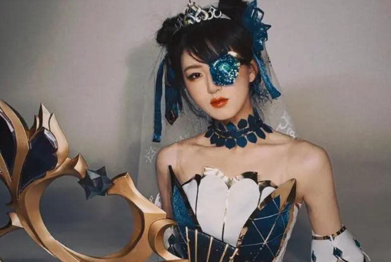 赵露思的英雄联盟格温cosplay，惊艳还是炒作？