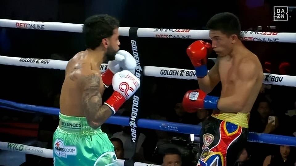 奥斯卡·科拉佐击败杰森·维森，成功卫冕迷你世界拳王头衔